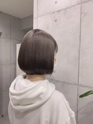 ショート カラー newi赤羽 HINATAのヘアスタイル
