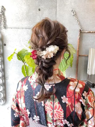 セミロング カラー パーマ ヘアアレンジ メンズ キッズ ネイル マツエク・マツパ モリモト サナのヘアスタイル