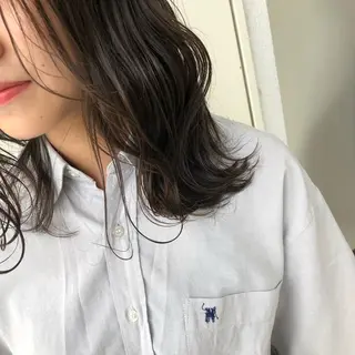 ミディアム カラー 韓国🇰🇷レイヤー 映える顔周り🩷のヘアスタイル