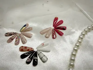 ネイル Lunon 谷塚店所属・𝐑𝐢𝐧𝐨𝐚 @練習生のネイルデザイン