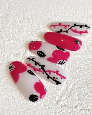 ネイル マツエク・マツパ 髙橋 敦子のネイルデザイン