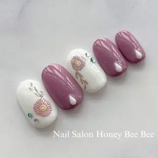 ネイル Nail salon Honey Beeのネイルデザイン