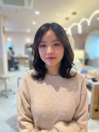ミディアム merc.🍨田行 七海のヘアスタイル