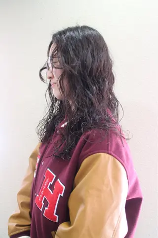 ロング パーマ カーリーパーマ/ 透明ｶﾗｰ/MIKUのヘアスタイル