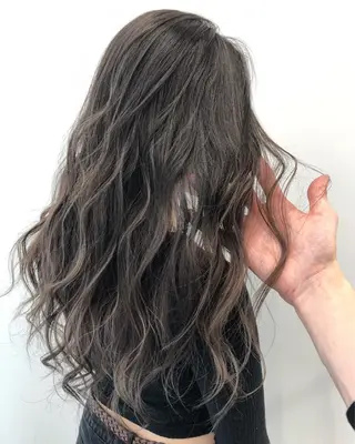 ロング カラー ヘアアレンジ 【公式】amble luxe池袋東口🩷のヘアスタイル