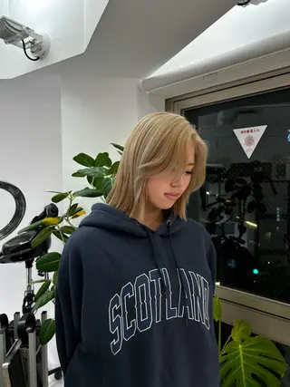 ショート カラー レイヤーカット/瀬川 琴音のヘアスタイル