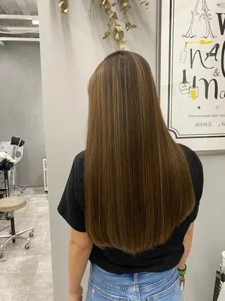 ロング カラー salowin梅田茶屋町suite所属・ハイトーンヘア/ 島崎　タクミのヘアスタイル