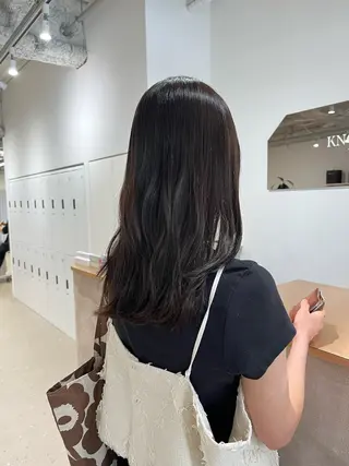 ロング カラー 阪本 桃のヘアスタイル