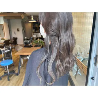 ロング カラー ツキダテ ユイのヘアスタイル