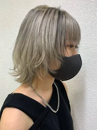 ショート カラー ヘアアレンジ 🧨ブリーチー×ボブ レイヤー💎じゅえるのヘアスタイル