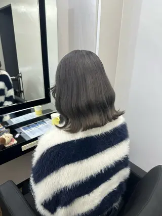 ミディアム 韓国ヘア×ハイトーン AYA💫のヘアスタイル