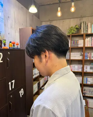 メンズ 艶ベージュカラー naoki.のヘアスタイル