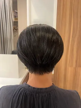 ショート 村中 逸紀のヘアスタイル