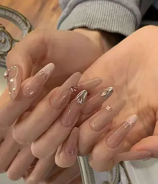 ネイル Oomiya 服部のネイルデザイン