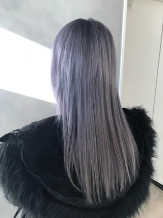 セミロング カラー 艶ハイトーンブリーチ 🌈小林侑雅のヘアスタイル