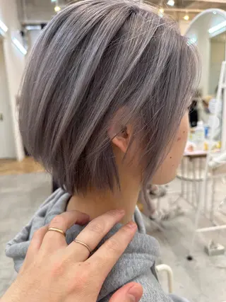 ショート カラー ROMMY. ロミーのヘアスタイル