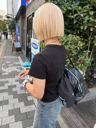 ショート カラー Aika LA.MIUのヘアスタイル