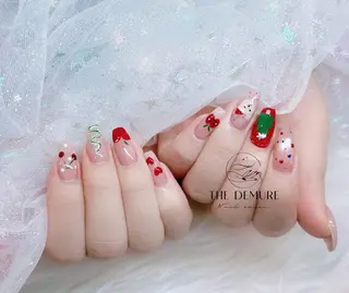 ネイル Demure Amyのネイルデザイン