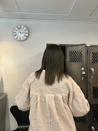 ミディアム INORI /フェイスレイヤーのヘアスタイル