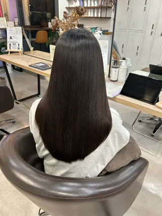 ロング 光を纏うツヤ感ロング Natsuki🤍のヘアスタイル