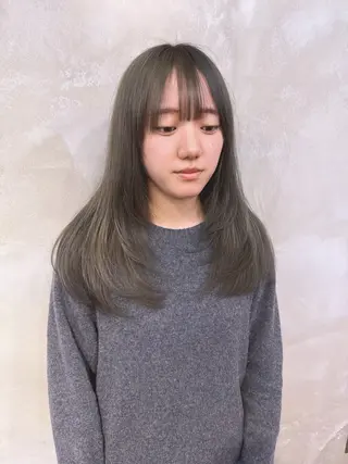 ロング ロアヘアーコーディネート所属・ナチュラルヘア /透明感/長井遥陽のヘアスタイル