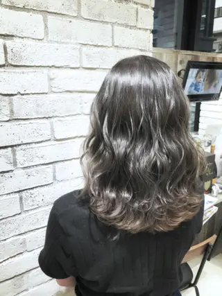 セミロング カラー パーマ ヘアアレンジ メンズ キッズ ネイル マツエク・マツパ バレイヤージュ/ 髪質改善/渡邉悟🌱のヘアスタイル