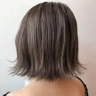 ショート カラー 尾籠 美幸 （オゴモリ ミユキ）のヘアスタイル