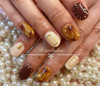 ショート R NAILSALONのネイルデザイン