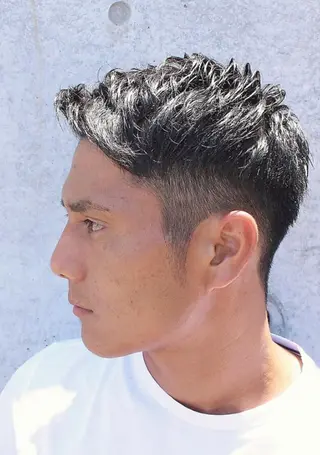 ショート メンズ 厚地 伽寧のヘアスタイル