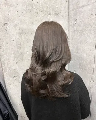 セミロング カラー まとまるレイヤー カット/透明感カラーのヘアスタイル