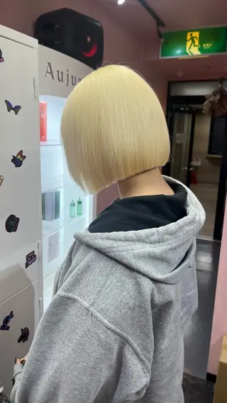 ショート カラー s.sweet NACHIKAのヘアスタイル