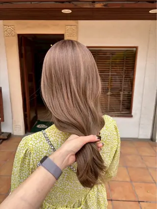 ロング カラー 道添 怜奈のヘアスタイル