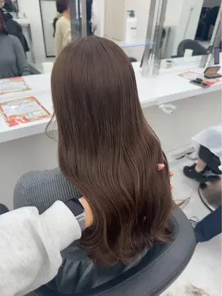 カラー 🤍Mei🤍赤み消 し透明感ツヤカラーのヘアスタイル
