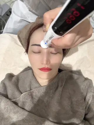 パーマ aliaハイフ&水光ジェットサロン所属・aliaハーブ水光店 エステティシャン募集のエステ・リラクイメージ