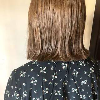 ミディアム カラー 吉川 愛美李のヘアスタイル