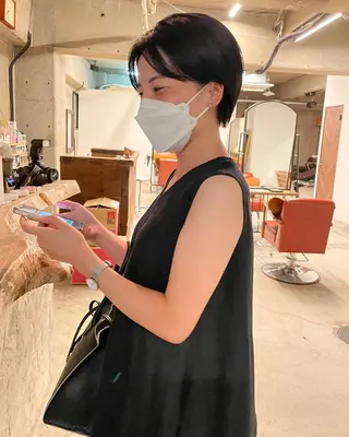 ショート カラー パーマ/レイヤー 岩山丈一郎のヘアスタイル