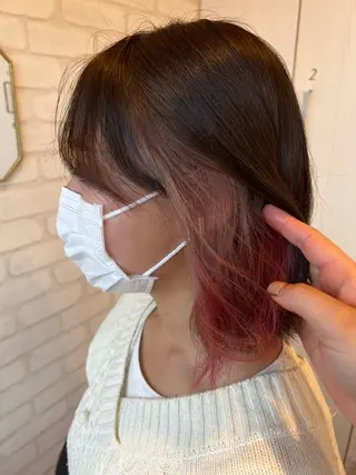 ショート カラー 石崎 真維のヘアスタイル