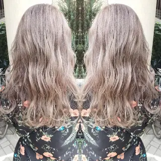 セミロング noa.所属・今中 小百合のヘアスタイル