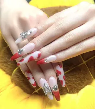 ネイル ゆゆ 🌻ひまわりサロンのネイルデザイン