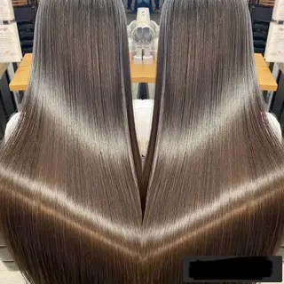 ロング カラー ササ キのヘアスタイル