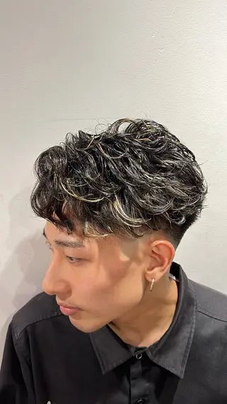 カラー FUJIYAMA BARBER SHOP所属・朝陽 ／メンズヘア特化のヘアスタイル