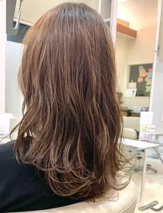 ミディアム 田中 美有のヘアスタイル