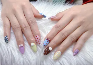 ネイル 小島 阿佑美のネイルデザイン