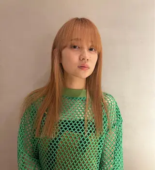 ロング ミルクティーベージュ outaのヘアスタイル