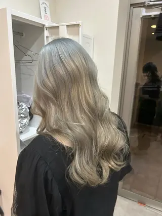 ロング MIDORI🎀 透明感/ベージュのヘアスタイル