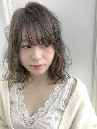 ミディアム AVANCE. 広島本通店のヘアスタイル