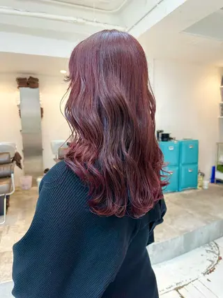 セミロング カラー kai .のヘアスタイル