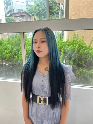 ロング カラー エクステ ハイトーン 💭黒崎ハルカのヘアスタイル