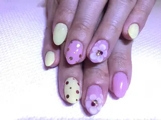 ネイル 髙城 亜紀のネイルデザイン