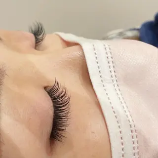 マツエク・マツパ 西村 未羽/ﾏﾂｴｸ /網紅/ﾊﾟﾘのマツエク・マツパデザイン